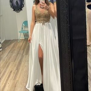 FAVIANA Prom Dress + Formal Gown